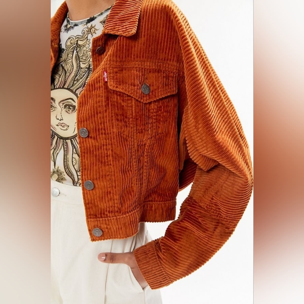 Levi Future Vintage Trucker Corduroy Cropped Jacket in Copper Brown - Picture 2 of 7